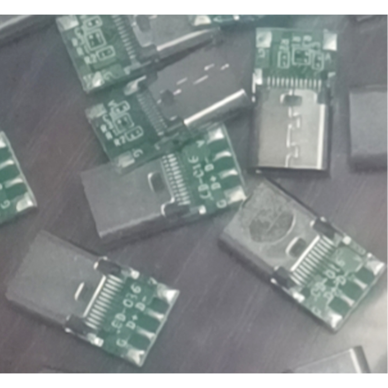 How to balance the requirements of heat resistance and insulation performance when selecting insulation materials for Type-C female connector plates?